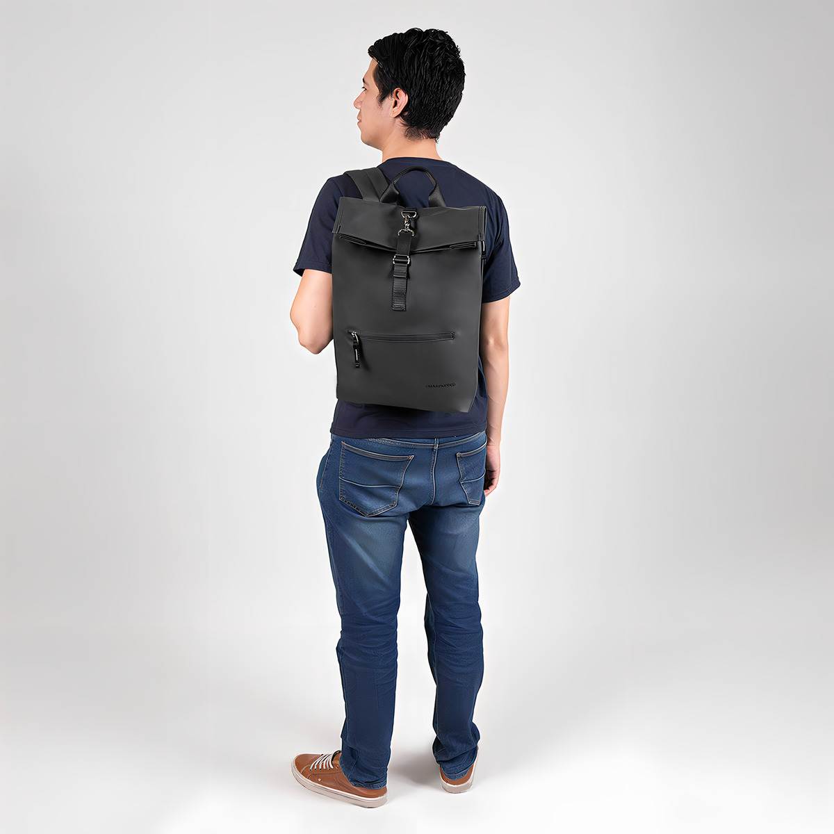 Mochila Grande Chenson Pro Rambo Color Negro Broche Diseño De La Tela Lisa - Imagen 6