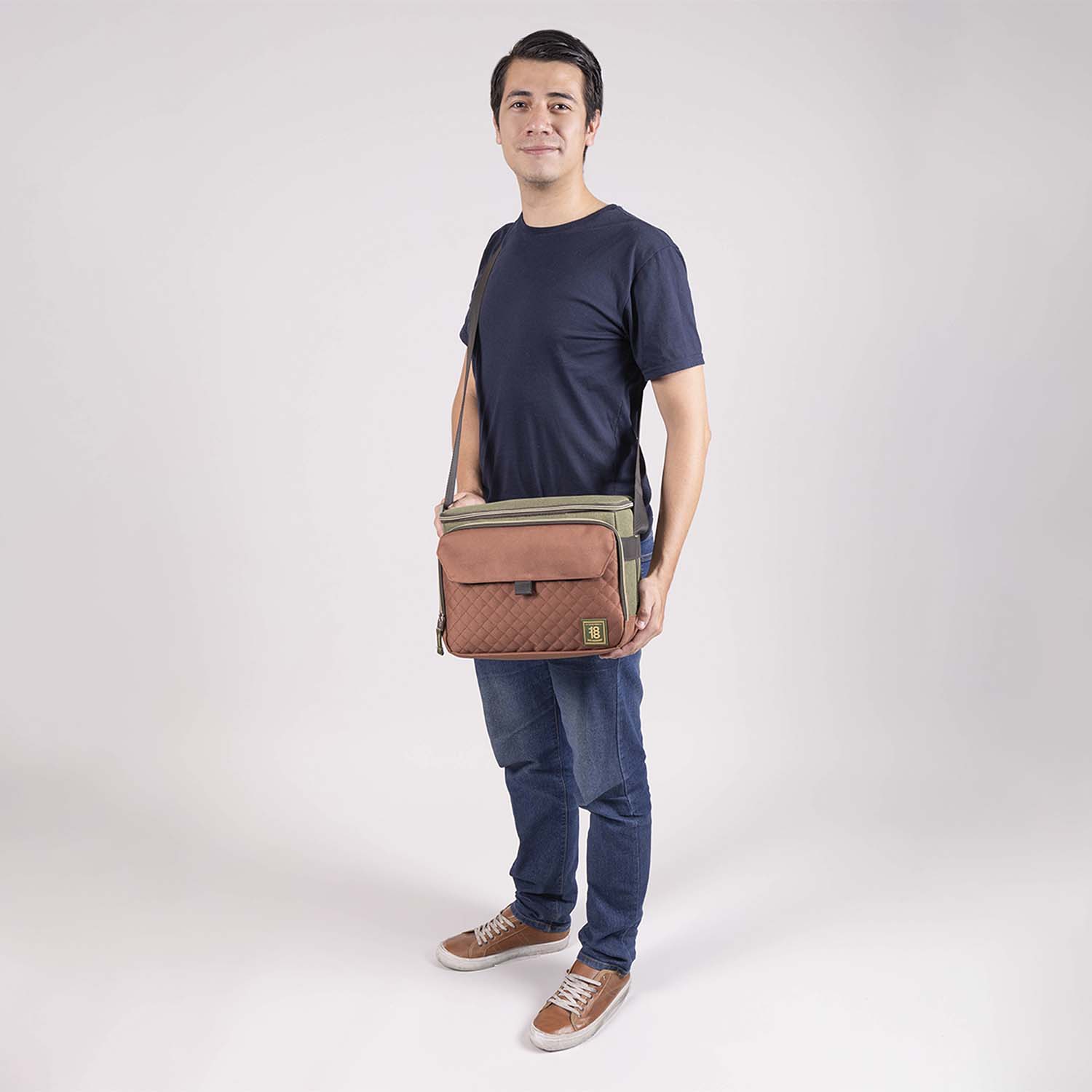 Lonchera escolar térmica 1818 by Chenson en verde seco - Ideal para jóvenes - Imagen 8