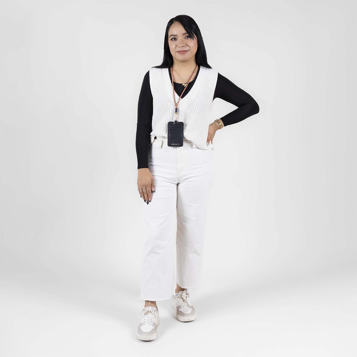 Accesorio Chenson para Dama Negro - Gorétt by Chenson con Recuadro para Fotografía - Imagen 7