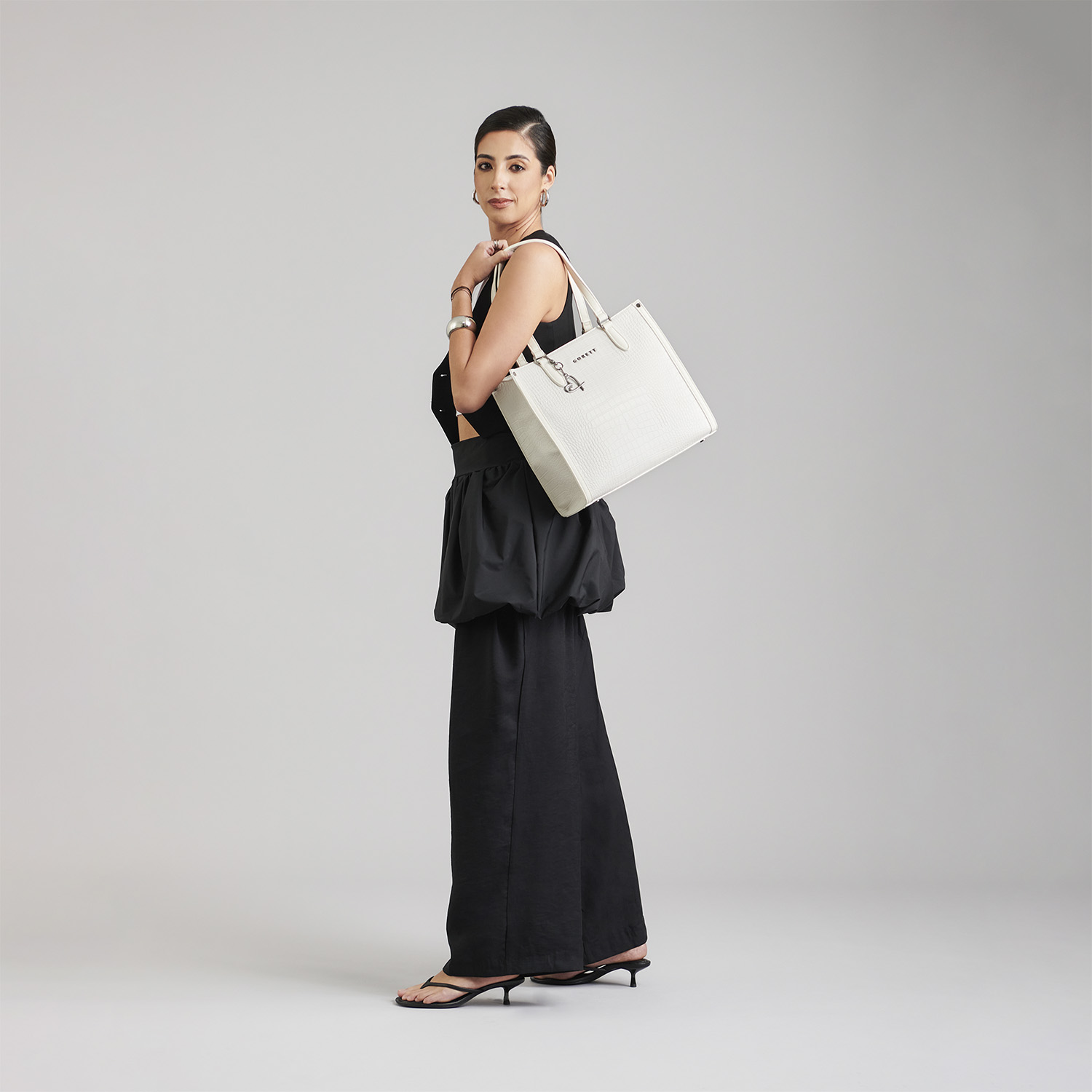 Bolsa Grande para Dama Gorétt by Chenson Blanca - Estilo y Comodidad - Imagen 8