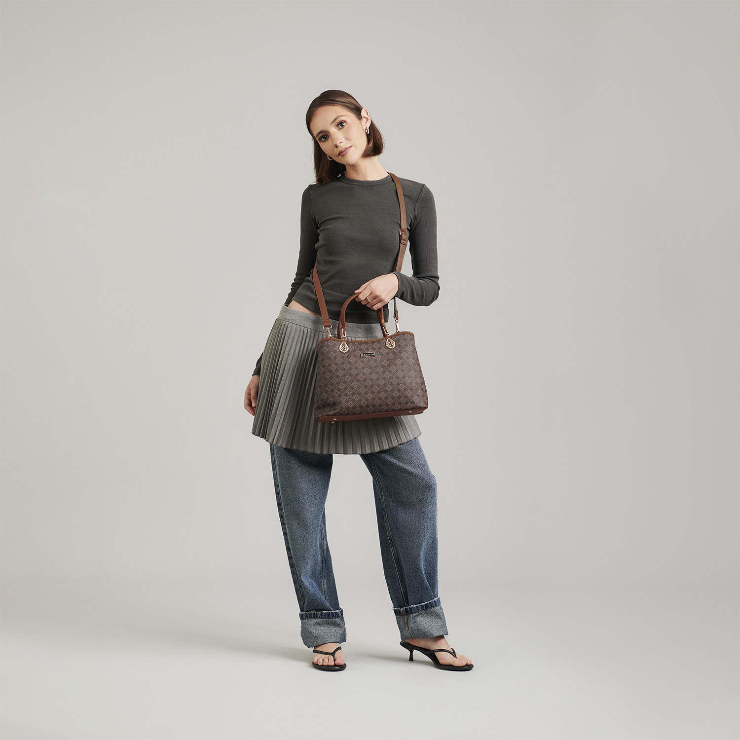 Bolsa de Mano para Dama Madison by Chenson Café - Elegancia y Funcionalidad - Imagen 8